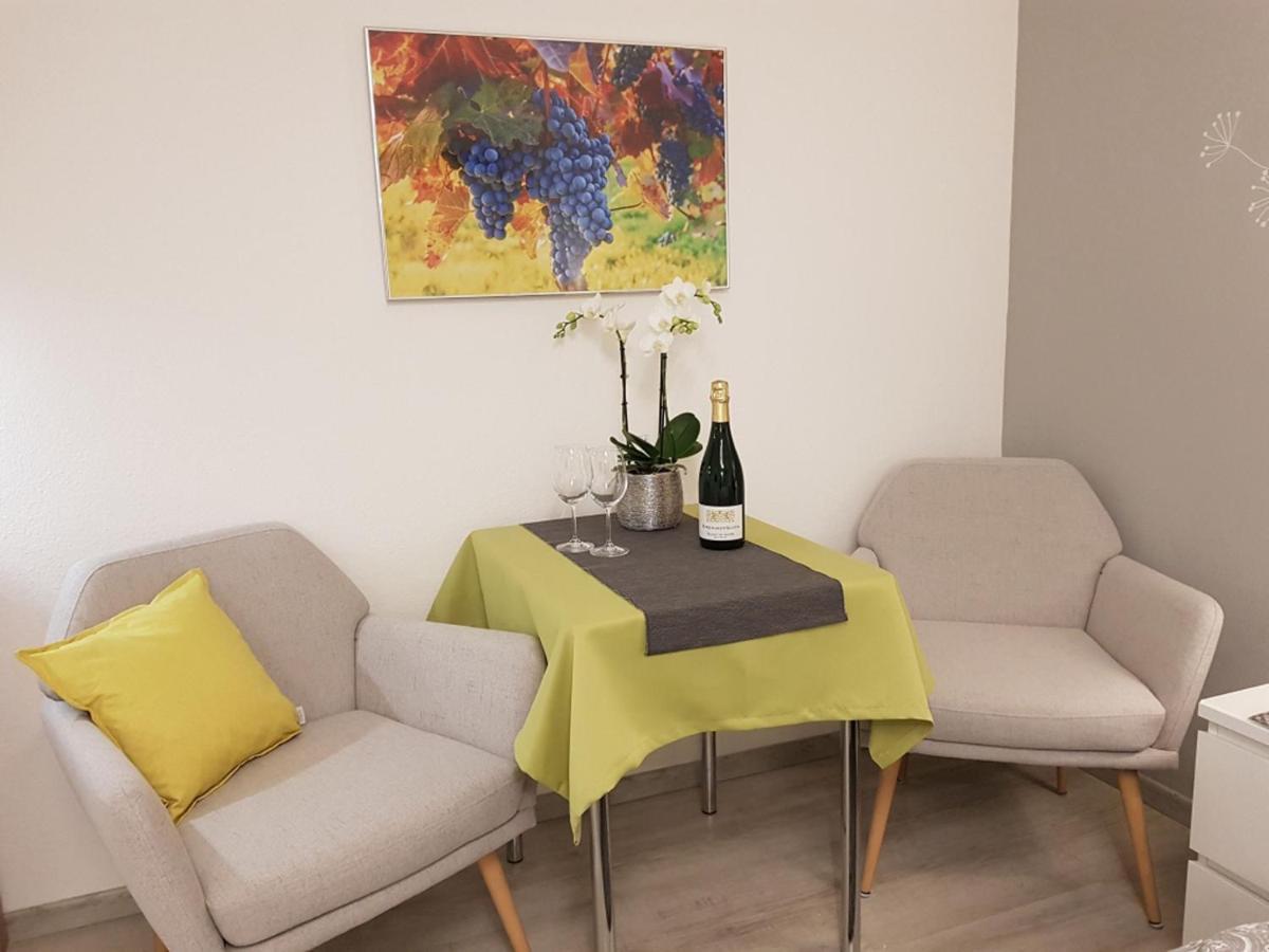Gaestezimmer-Apartment Heidi Hoenl Buergstadt Exteriör bild