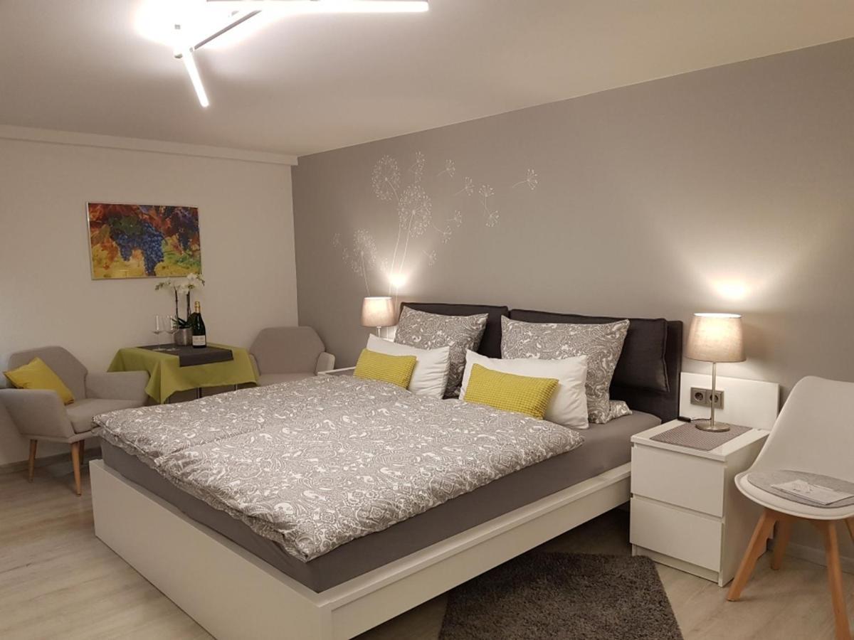 Gaestezimmer-Apartment Heidi Hoenl Buergstadt Exteriör bild